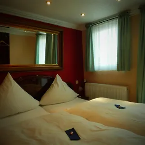 Botel Hotelschiff Perle ***